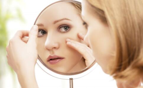 什么簡單潔面方法可幫助祛痘 日常如何去除痘痘 哪些簡單潔面方法可幫助祛痘 潔面祛痘有哪些注意事項