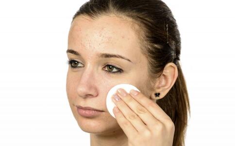 什么食物可去除痘痘 關(guān)于痘痘有哪些類型 怎么辯證選擇食物去除痘痘