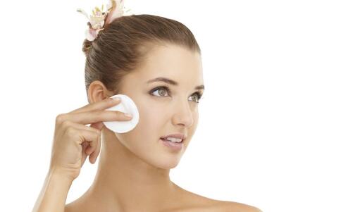 祛除痘印的五個(gè)關(guān)鍵 如何祛除痘印 痘印怎么辦 祛除痘印的方法