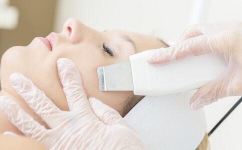 生理期如何控油 生理期如何祛痘 生理期控油祛痘的方法有哪些