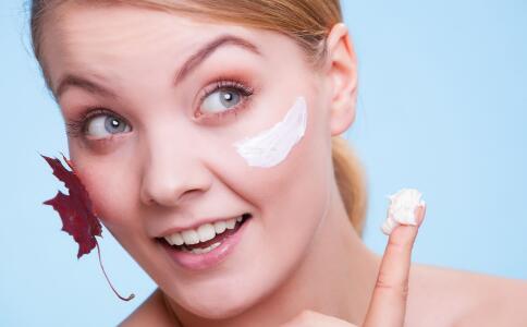 煩人的痘痘 6個偏方可治療 如何祛痘 祛痘有什么方法 長痘的原因有哪些