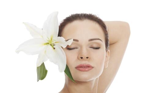 秋季長(zhǎng)痘原因 秋季長(zhǎng)痘怎么辦 祛痘有哪些方法