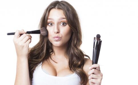 祛痘關(guān)鍵點(diǎn) 如何祛痘 祛痘要注意什么