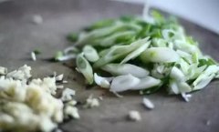 祛痘要忌口！九大類食物不能吃