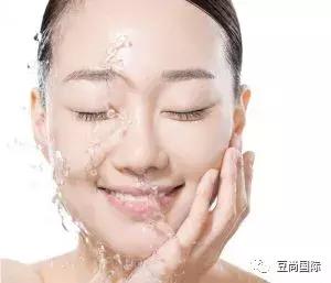 常喝牛奶會加重痤瘡？