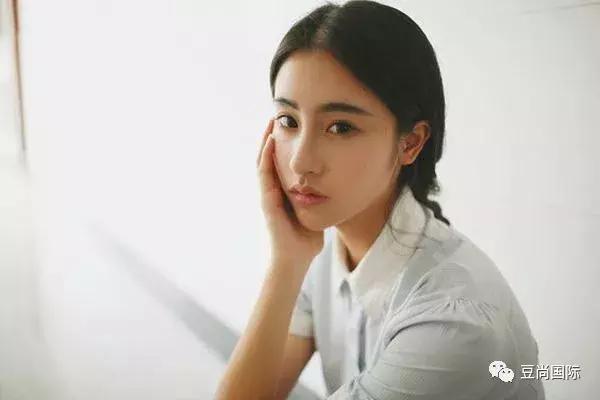 面部T區(qū)出油長痘怎么辦？