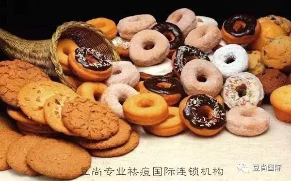 痘印沒了，肌膚變白了，說說這是為啥？