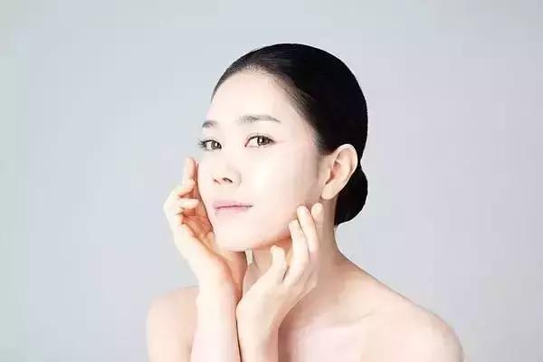 如何對付潛伏期的痘痘？