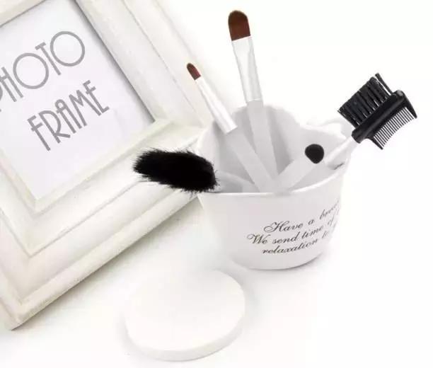 一針見血：分析毛孔大的原因